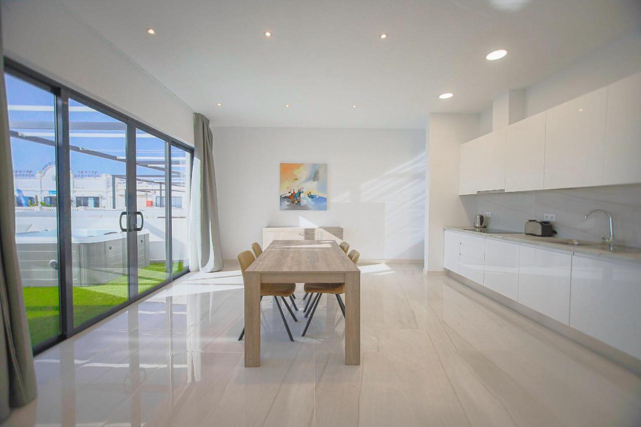 Atlantico Plaza Suite 6A - 2 Beds - 2 Baths プエルト・デル・カルメン エクステリア 写真